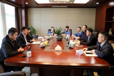 平湖市委常委、副市長戴振一行蒞臨景興紙業(yè)調(diào)研指導(dǎo)