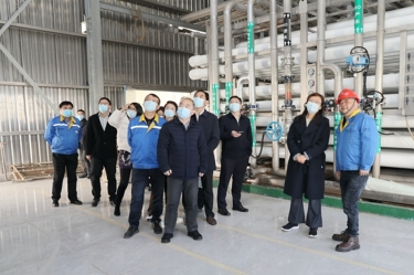 2022年12月15日，時任浙江省發(fā)展改革委黨組成員、副主任吳紅梅蒞臨景興紙業(yè)調(diào)研企業(yè)用能、節(jié)能工作